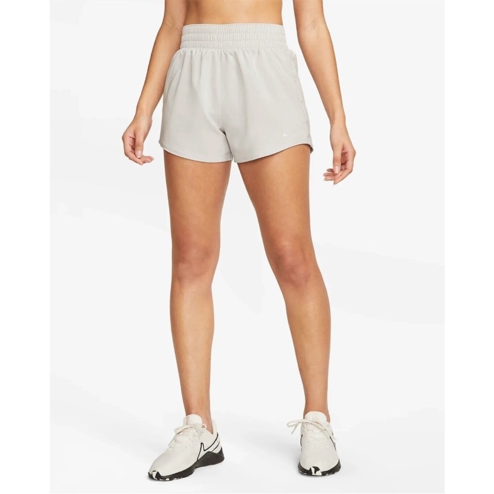 Nike Women's Dri-FIT High-Waisted Lined‎ Shorts Light iron ore Size S dx6014-012